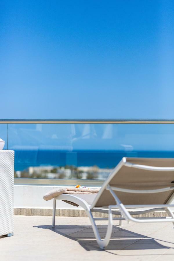 Triton Sea View *