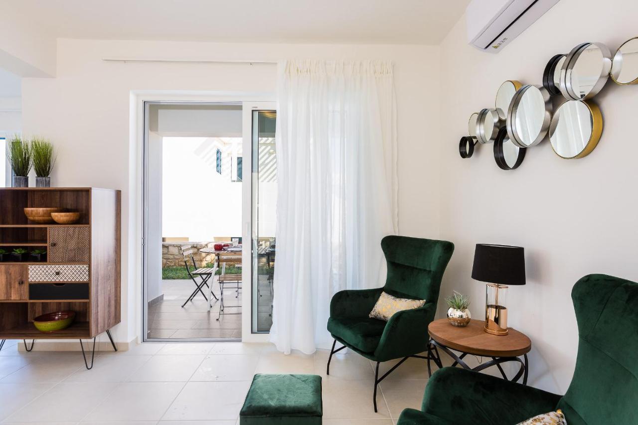 Triton Sea View * Georgioupoli